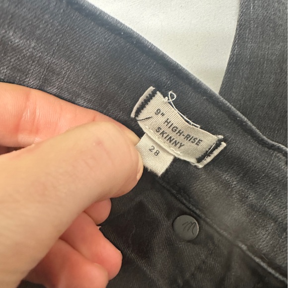 Madewell 9" High Rise Skinny Jeans in Black Sea Raw Hem Distressed Boho - Picture 5 of 6